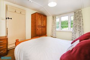 Bedroom- click for photo gallery